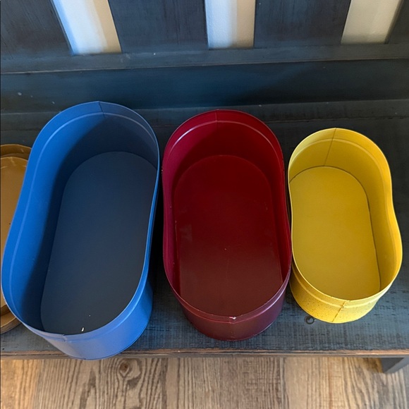 Colorful Stackable/ Nesting Storage Tins - Picture 6 of 9